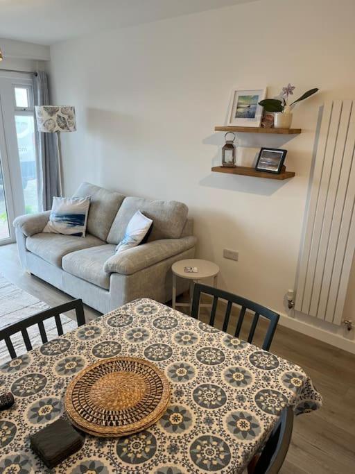 Beach Front Apartment Пулхели Экстерьер фото